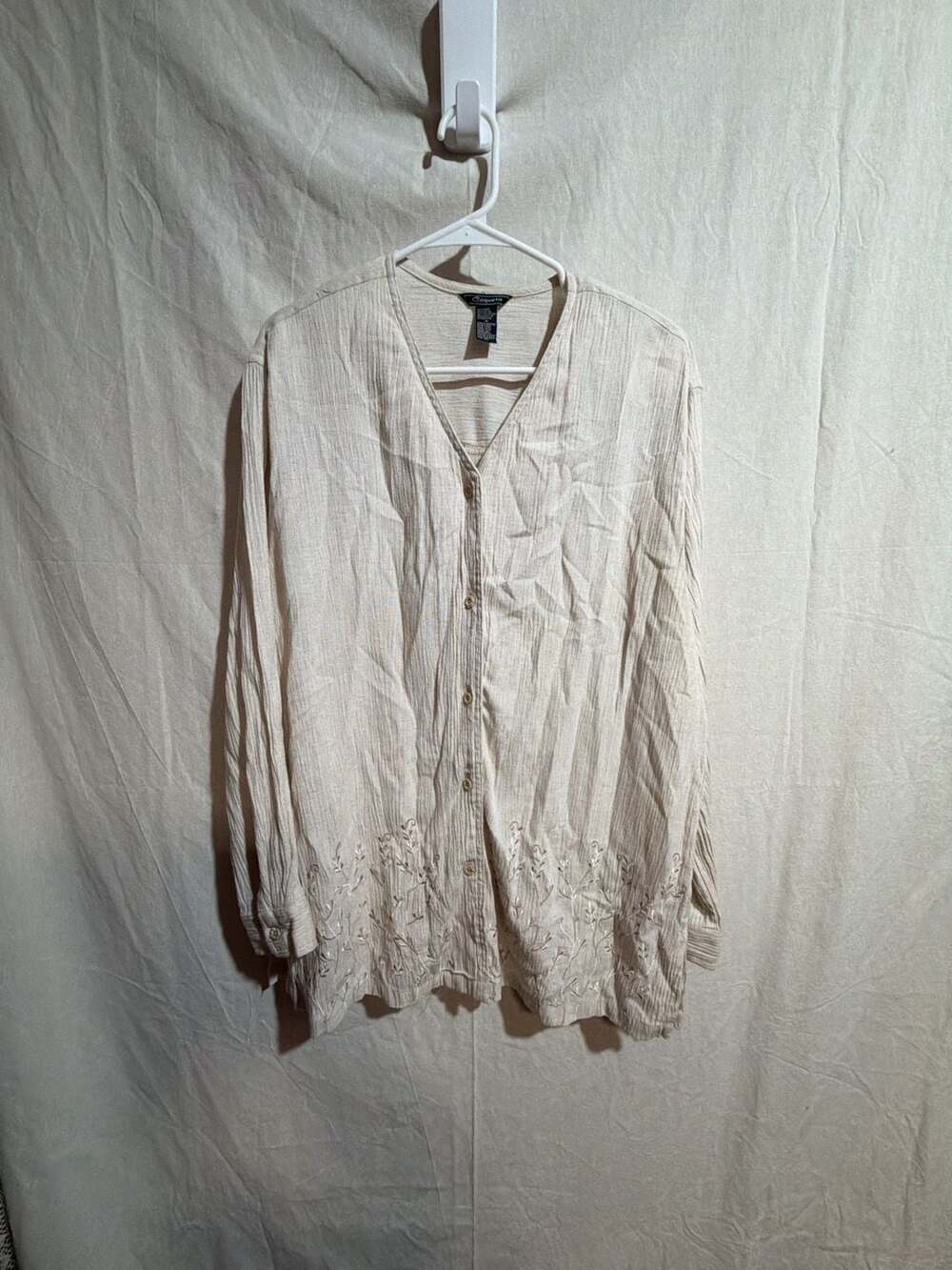 Coqueta Linen-Blend Embroidered V-Neck Button-Up Blouse